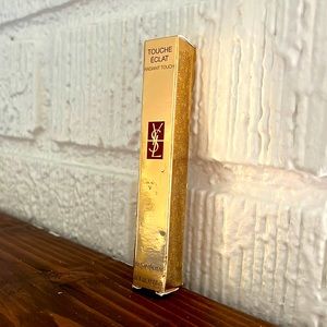 FLASH SALE 🍀 NWT YSL Luminous Radiance Face Highlitghter